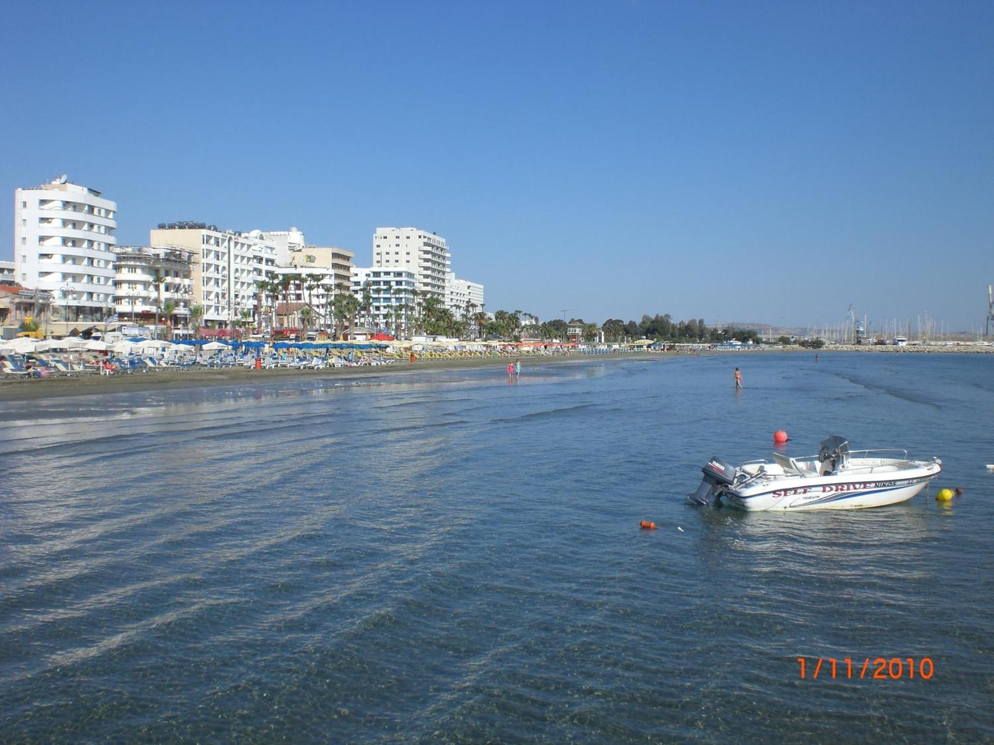 St. Lazaros Seaside Apartment Larnaca Exterior photo