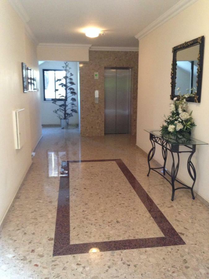 St. Lazaros Seaside Apartment Larnaca Exterior photo